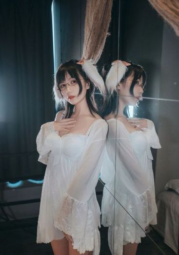 毛茸茸老女人_英文版字幕